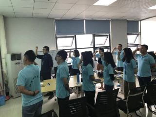 致東莞群鷹繼電器的小伙伴們,櫛風沐雨,砥礪前行! 致東莞群鷹繼電器的小伙伴們,櫛風沐雨,砥礪前行!
